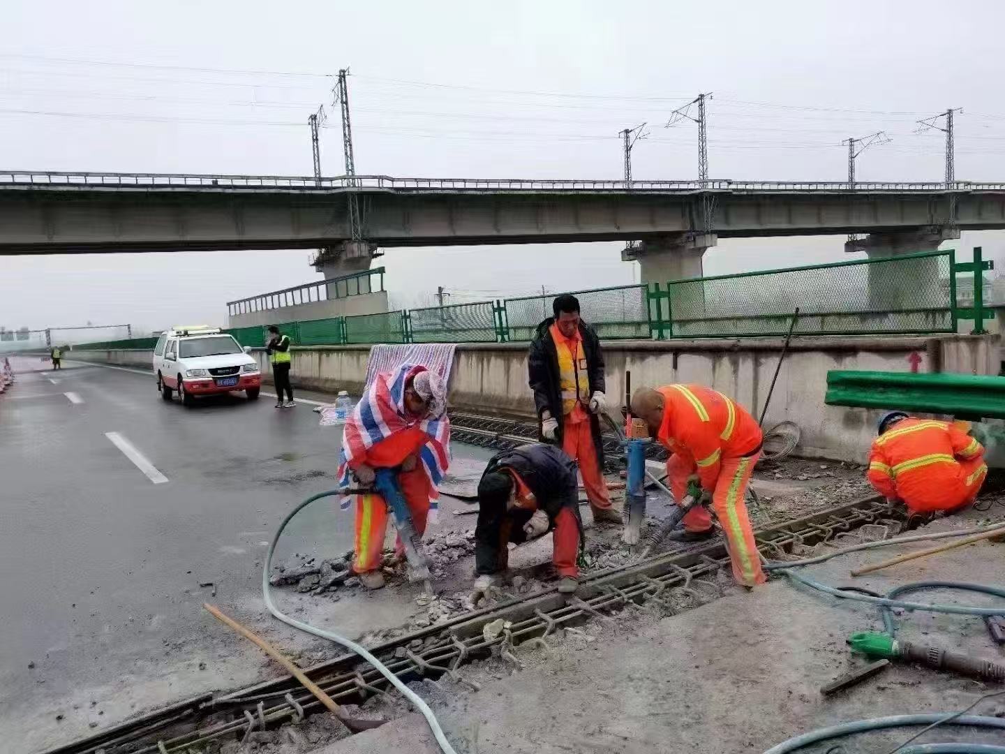 雨花台桥梁伸缩缝抢修料
